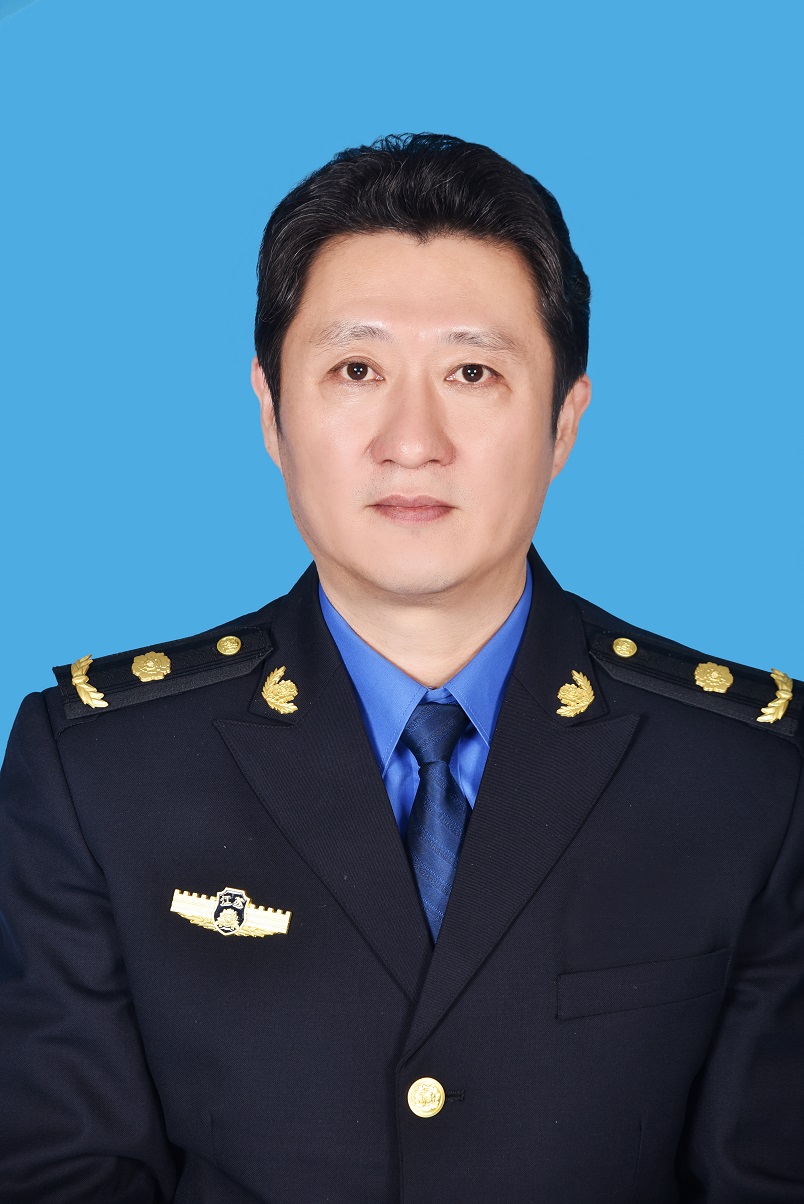 顾斌.jpg 顾斌.jpg