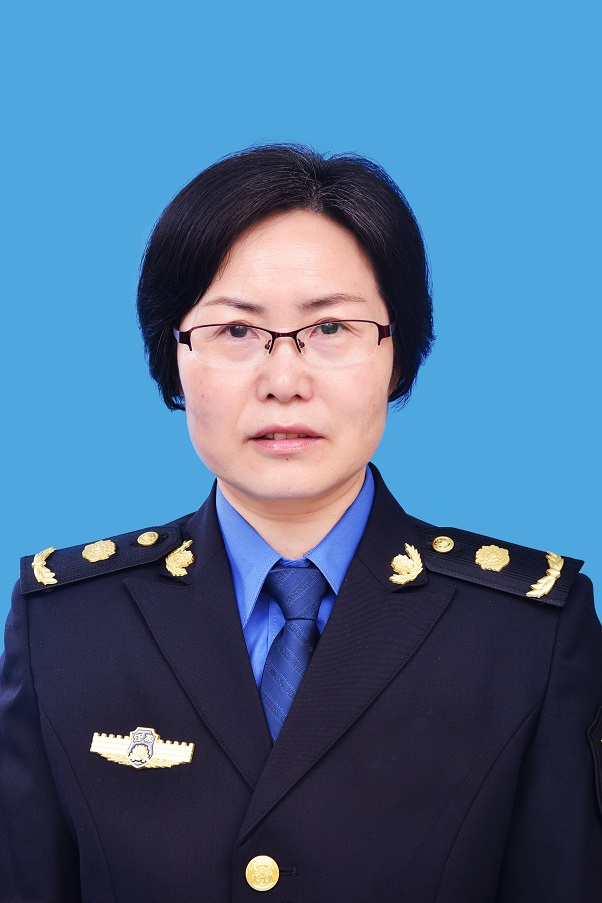 许皎梅.jpg 许皎梅.jpg